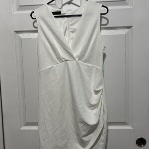 Elegant White Sleeveless Dress